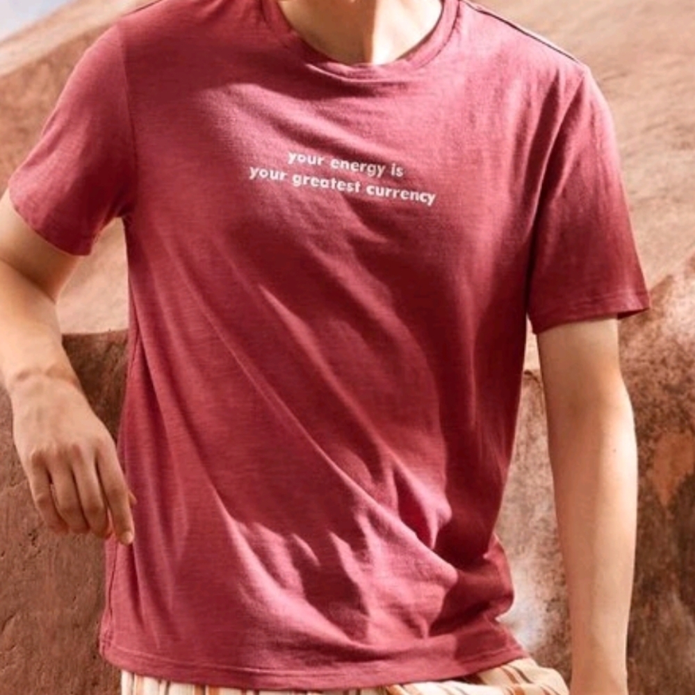 SHEIN Men's Short Sleeve Tee in Dusty Red with Chest Slogan
